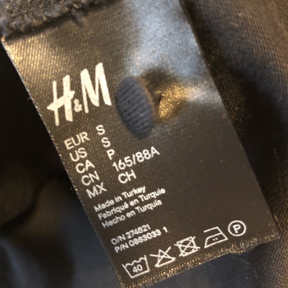 ▪️H&M Puff Sleeve Dress - Picture 3 of 6